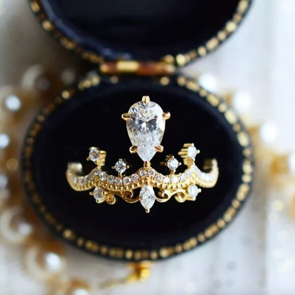 NEW 18k Gold Diamond Ring Tiara Crown Ring - Picture 1 of 5